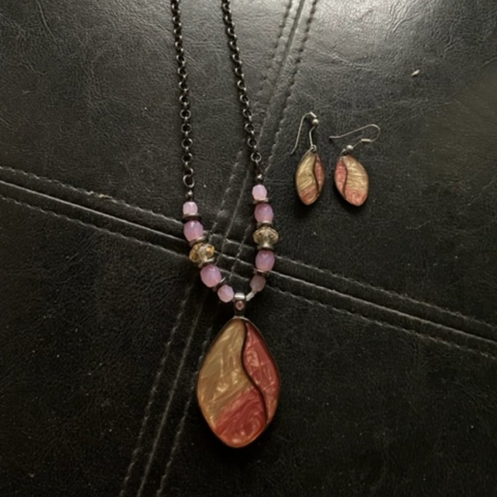 Necklace and Earring set